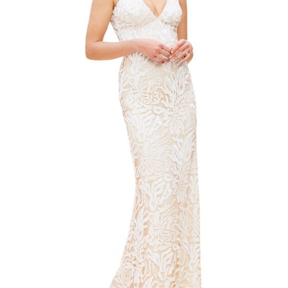 Elegant Cream Lace Evening Gown